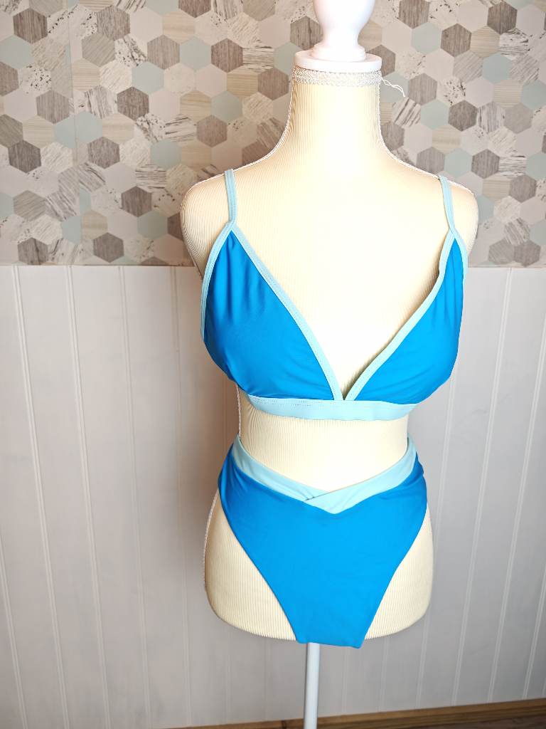Women High Cut Front V-Cross Bikini Sets High Waisted 2 Piece Sexy Bikini Swimwear Blue | Size XL