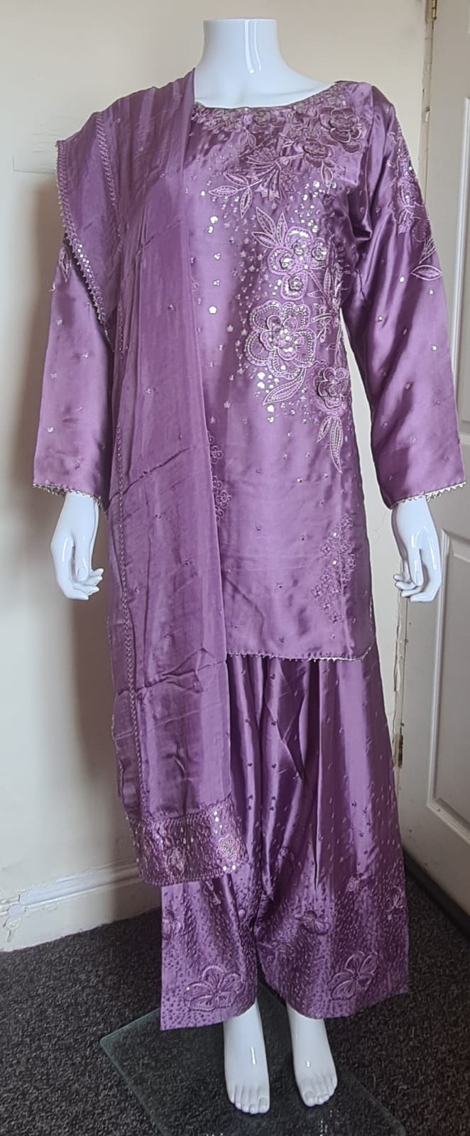 3D Kameez with Farshi Trousers Suit