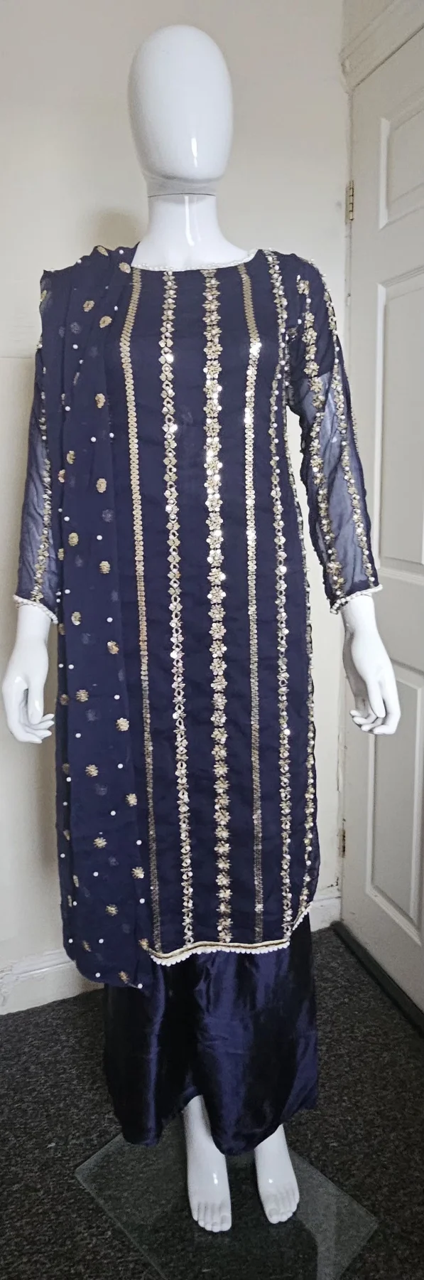 3 Piece Stitched Suit in Navy Blue