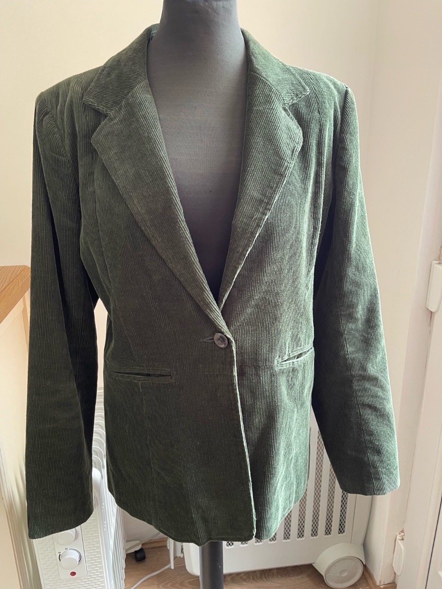 Dark green corduroy blazer style jacket size M, Country, casual, equestrian. 100% cotton