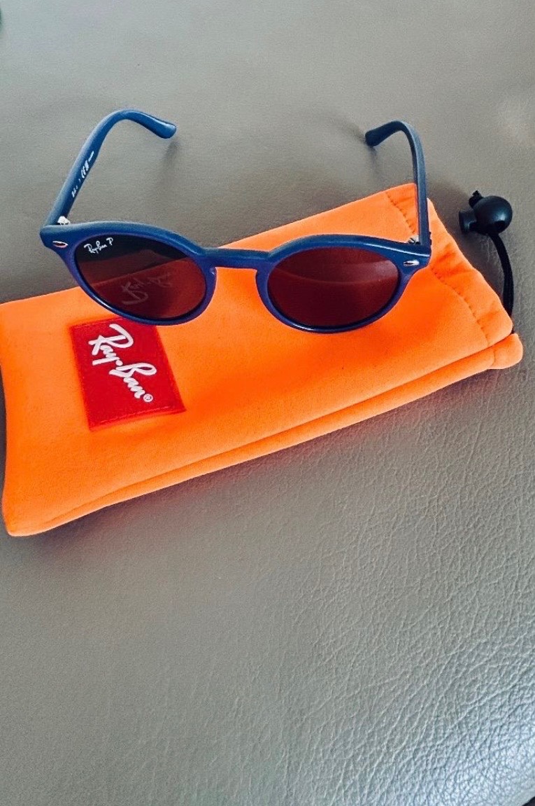 🕶️ Kids Ray-Ban Polarised Sunglasses (RB9064S) – Blue Frame