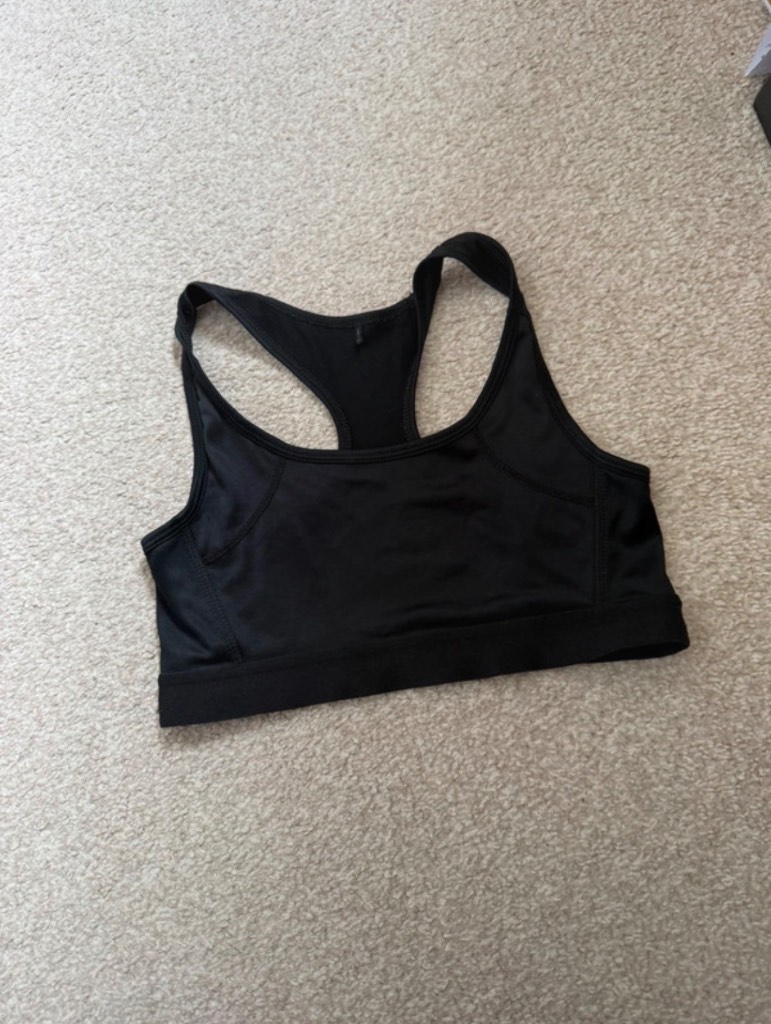 Black sports bra size 6 Primark