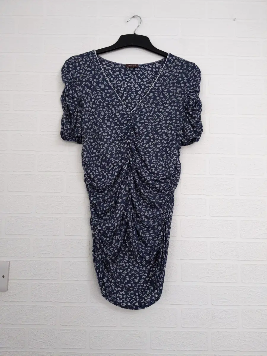 Phase Eight Ruched Front top Size 16 Summer Casual