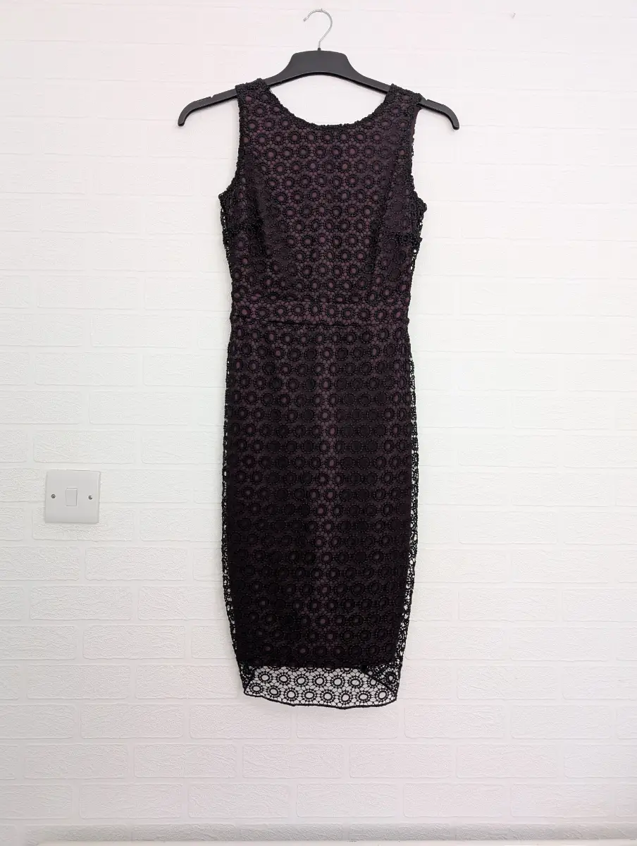 Beautiful black Crochet over Red Lining Pencil dress Size 6 / 34 Party Cocktail