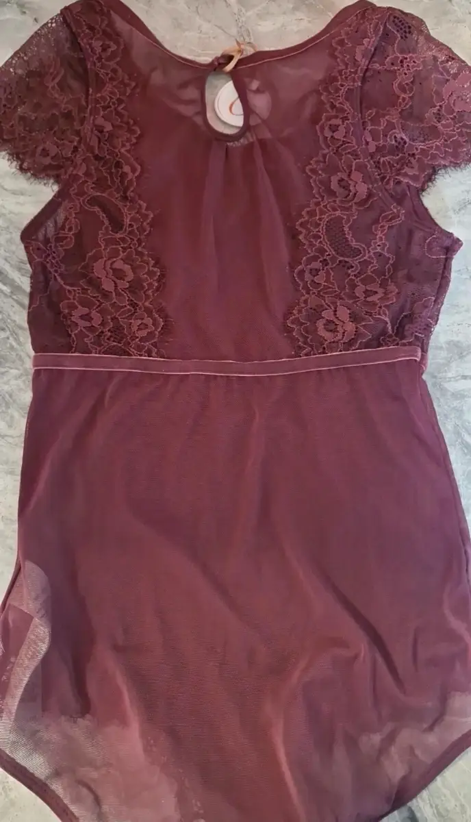 ladies burgandy body suit size 6-8
