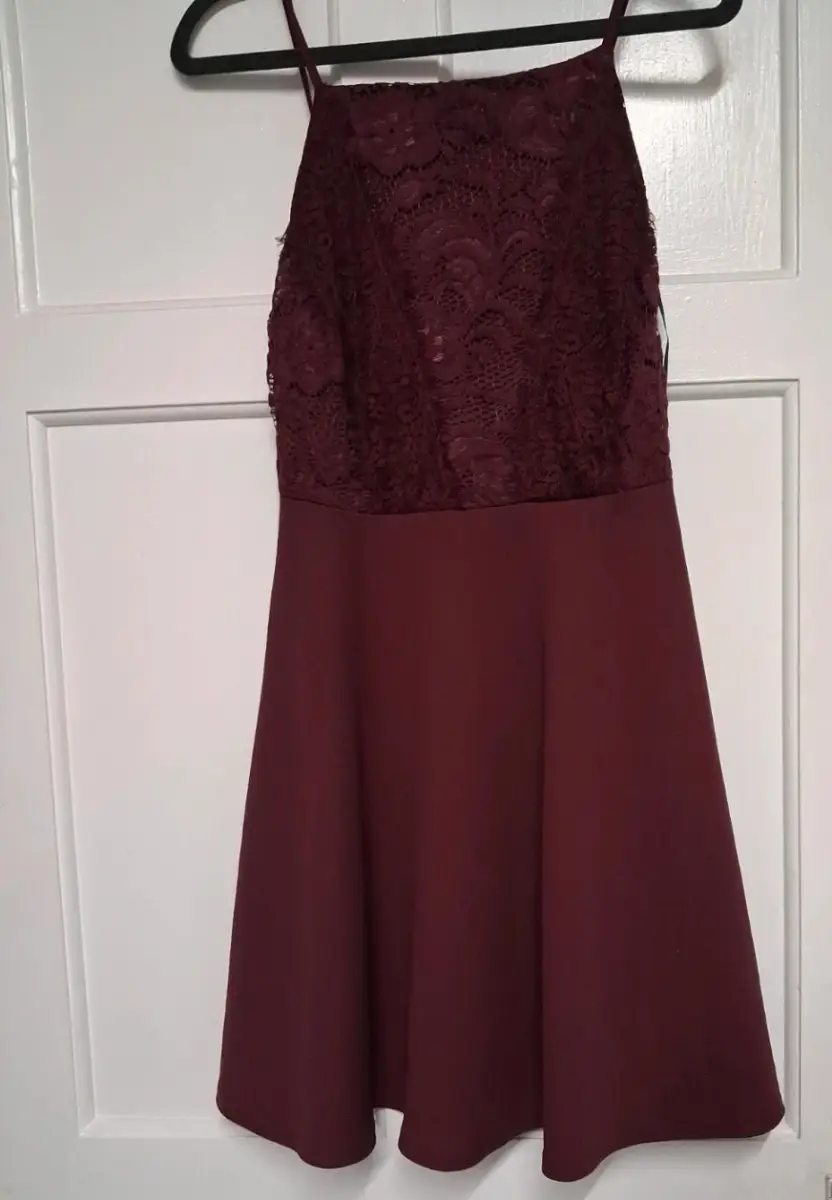 ladies burgandy dress size 8