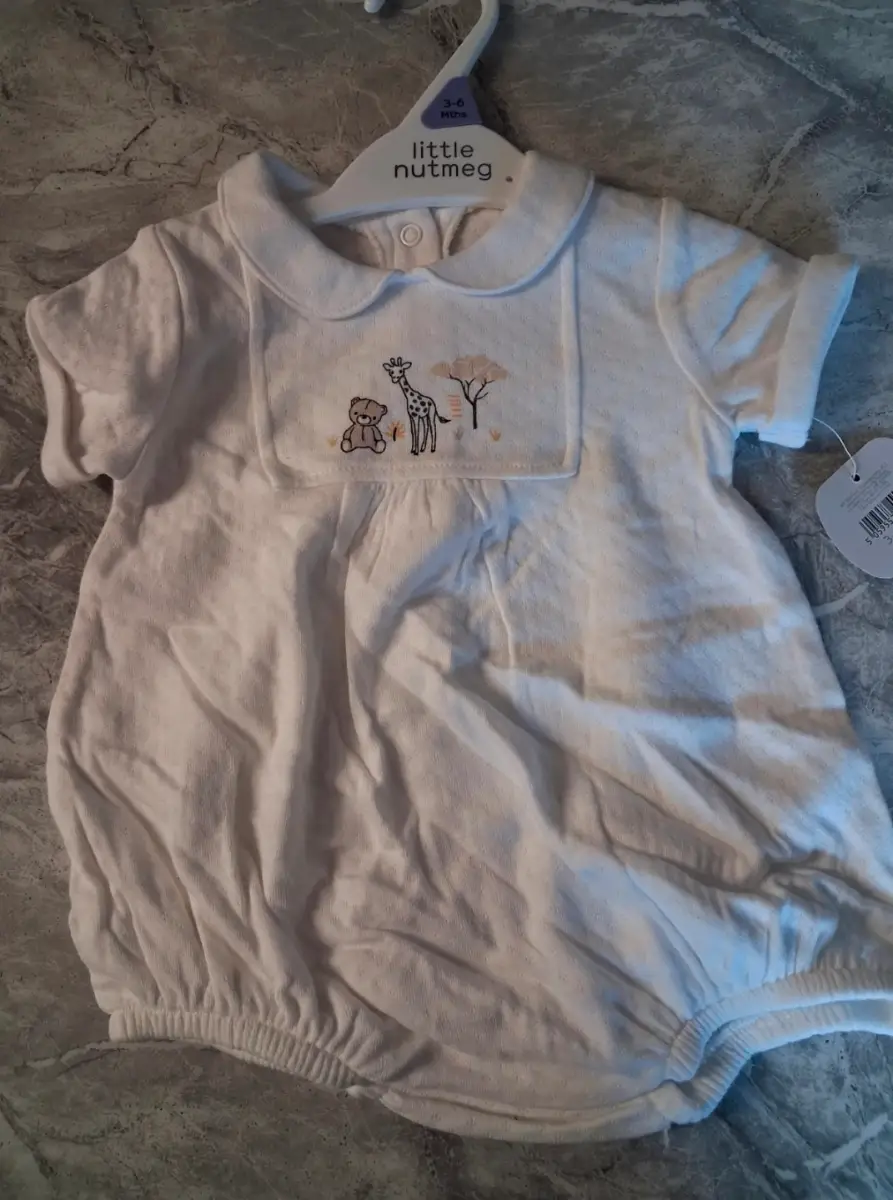 Babies romper size 3-6months