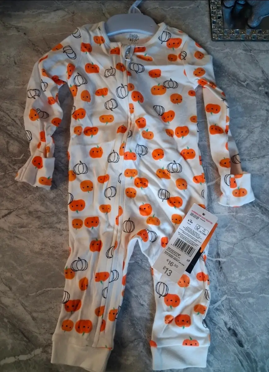 babies pumpkin baby grow size 6-9month