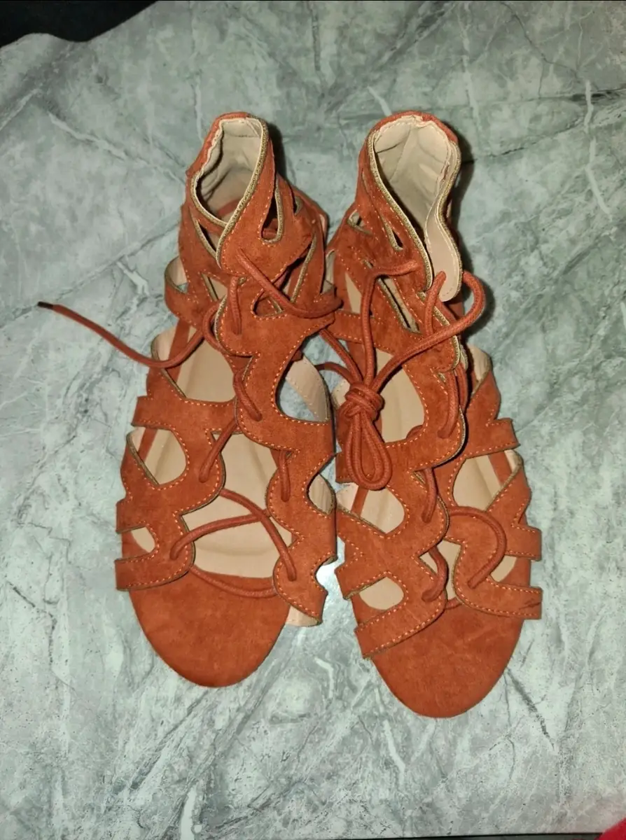 ladies lace up sandles size 4