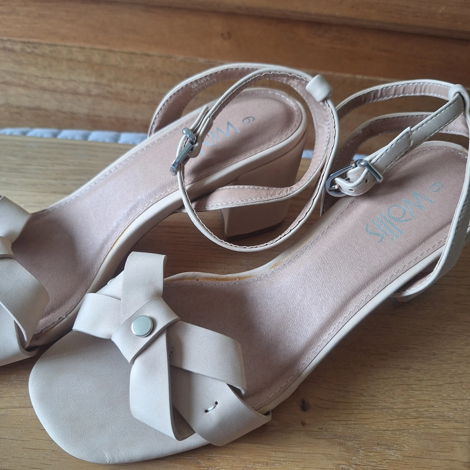"Seville" Block Heel Beige Strappy Sandal Uk Size 6 - new