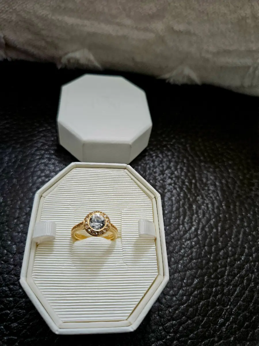 Swarovski ring size 52