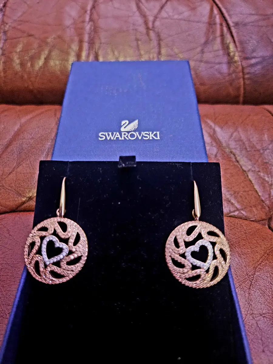 Swarovski beautiful earrings