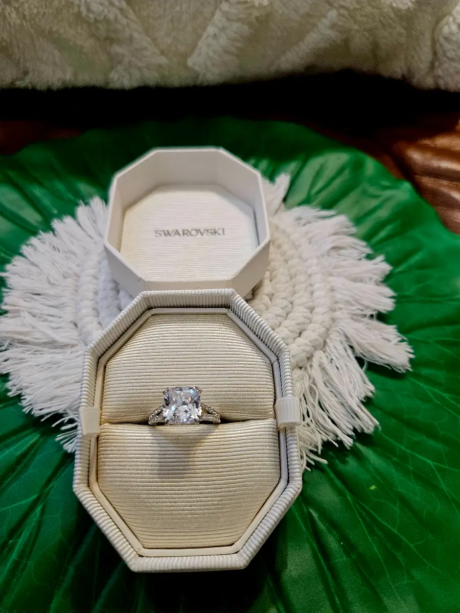 Swarovski silver ring size 52