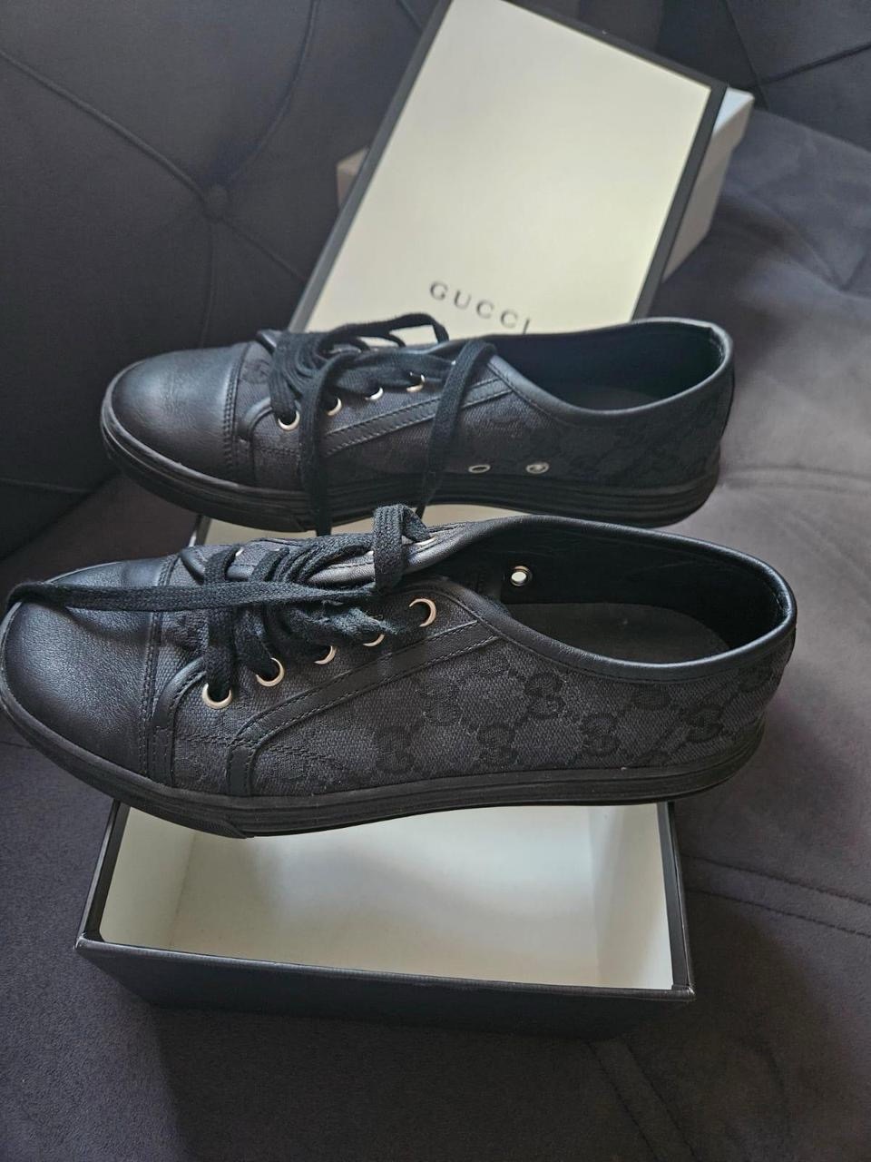 A Gucci shoes in box  Size 3.5 teens but comes big so fits 4/4.5 uk women’s. Used only twice