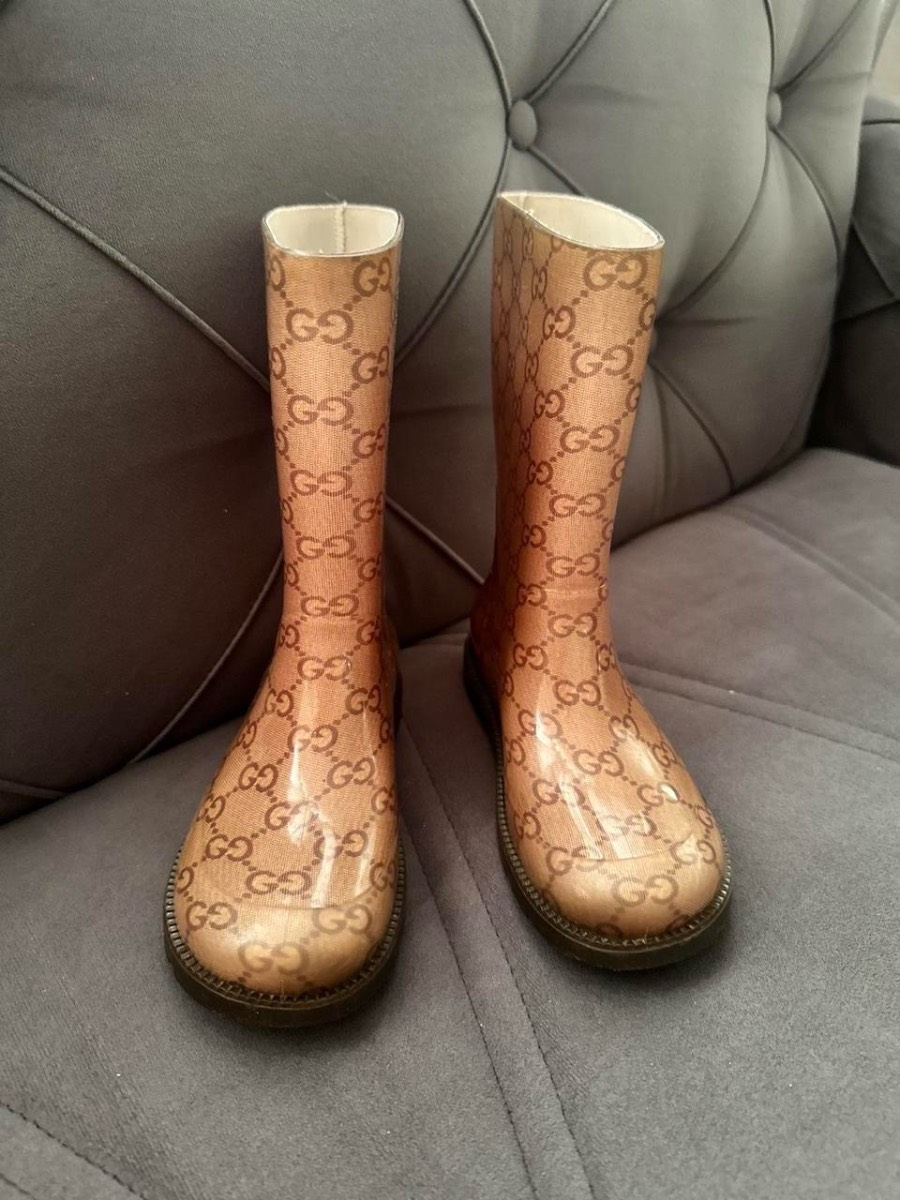 Gucci Tan and brown rain boots #rainboots Unisex