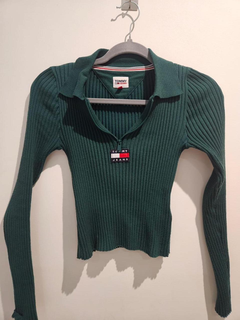 Tommy Hilfiger dark green collar cropped jumper  In very good condition  Size xs