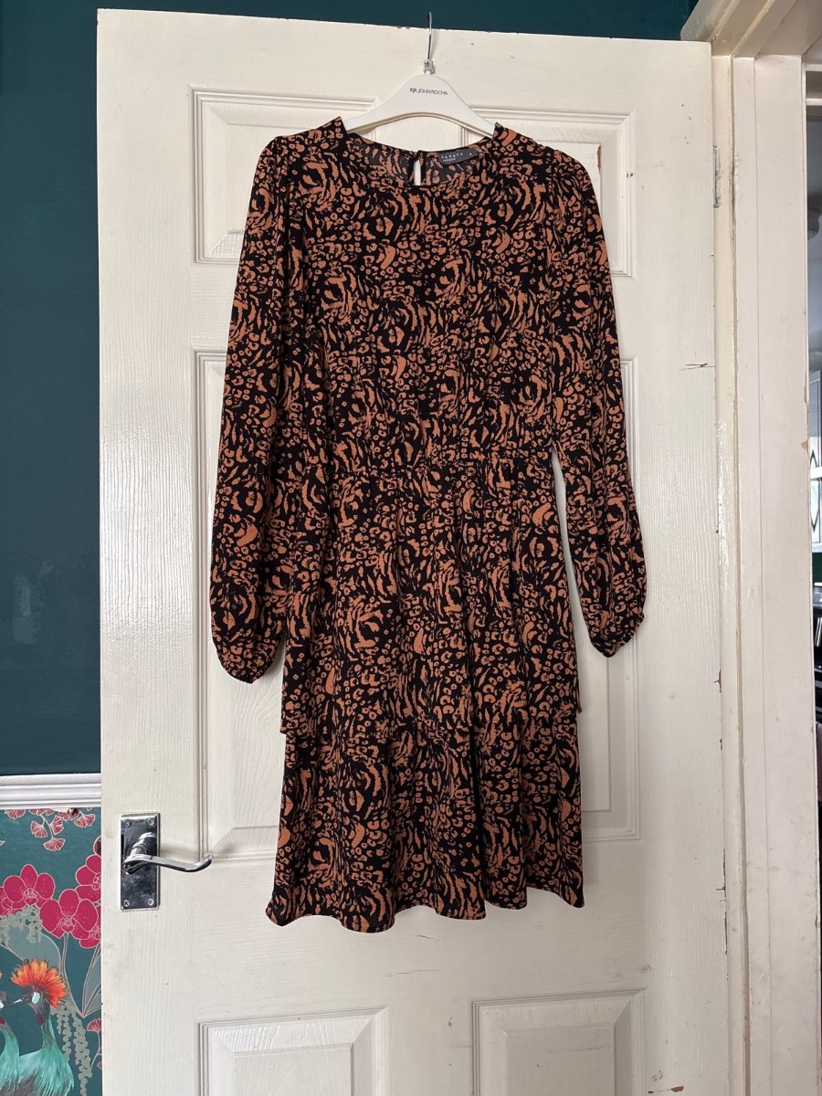 Womens dress 8