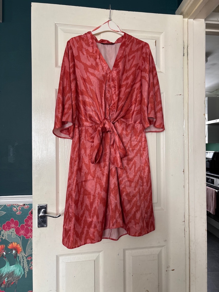 Ladies dress 16