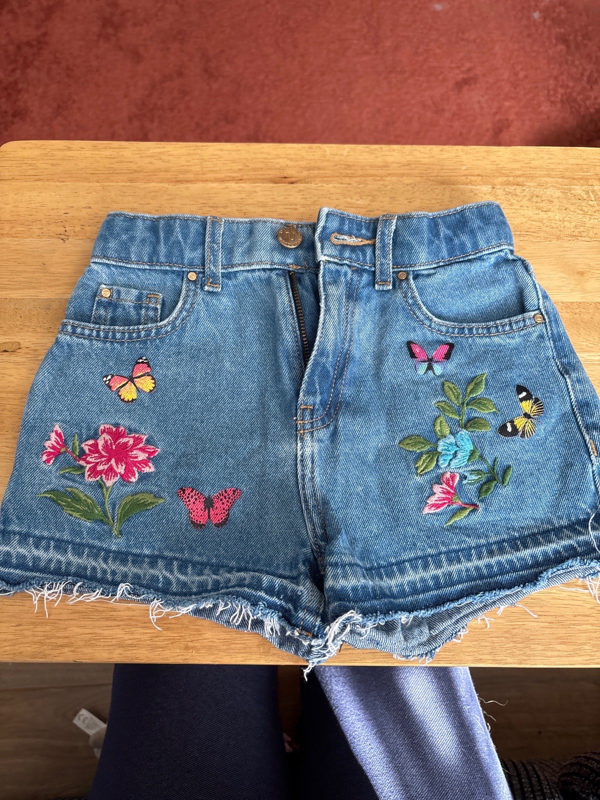 Girls shorts 7-8 years