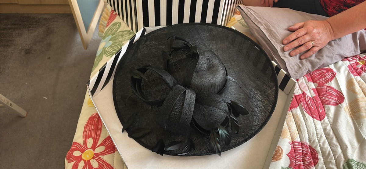 Occasion hat (headband)