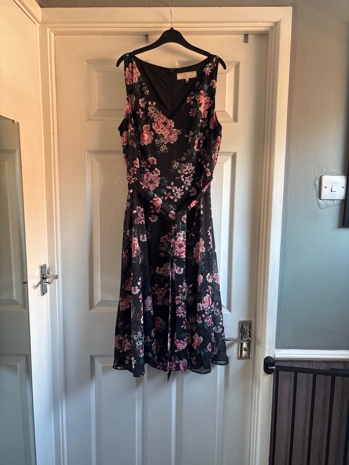 Ladies eveing dress 16