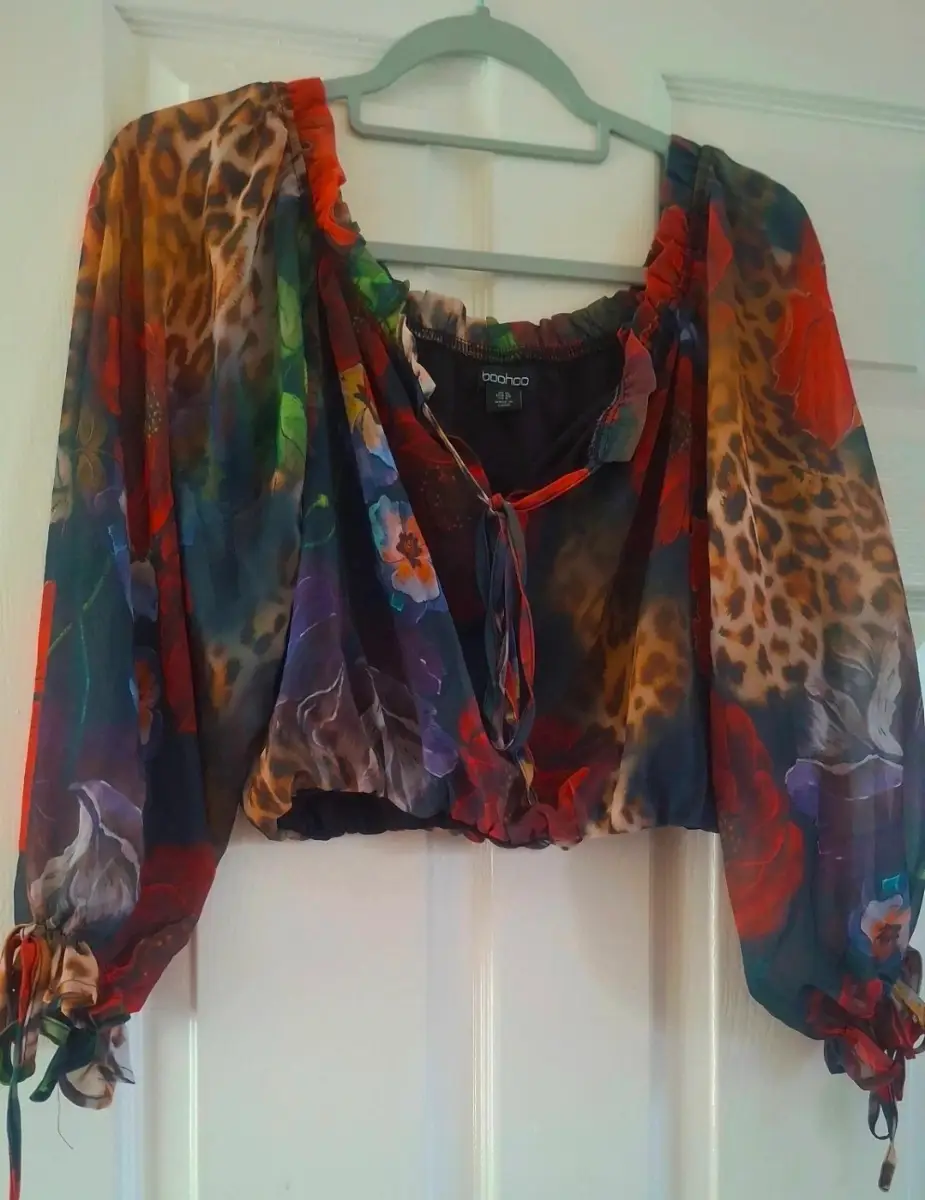 boohoo tops