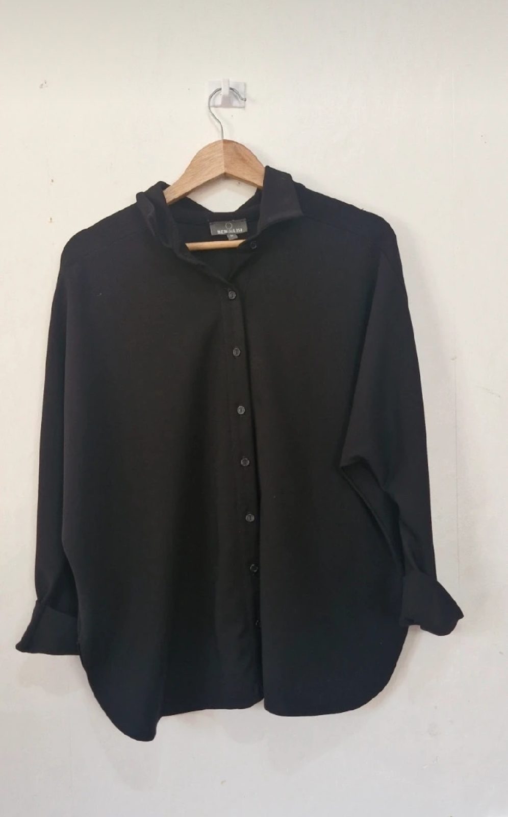 Ladies size medium  ben de lisi black  shirt blouse p