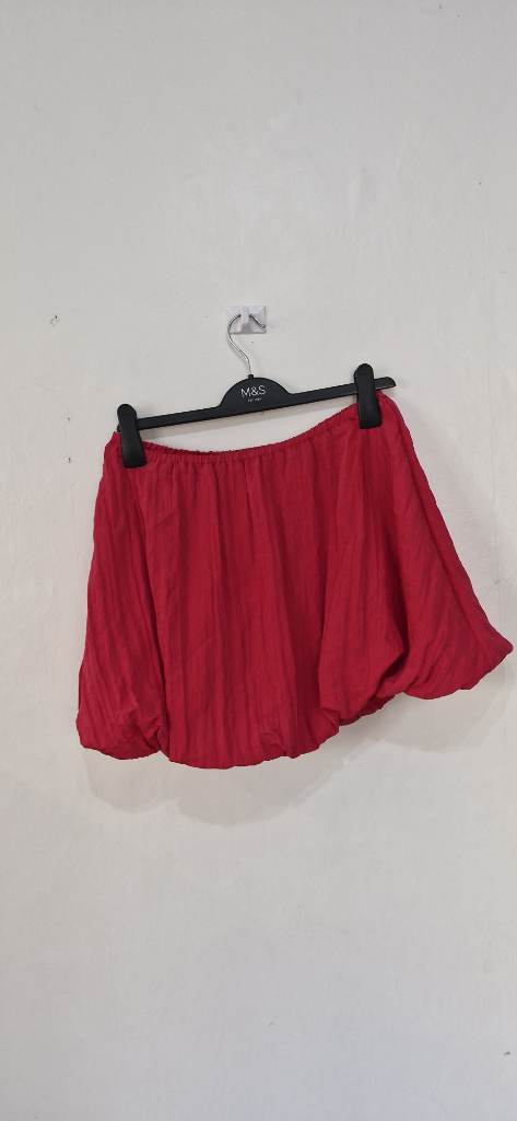 New with tags marks and Spencer size 12 raspberry (pink)  short