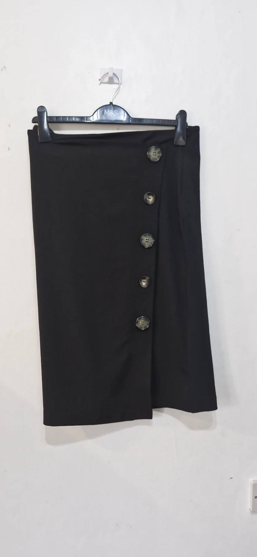 Wallis ladies size 10 black midi length skirt button detailing
