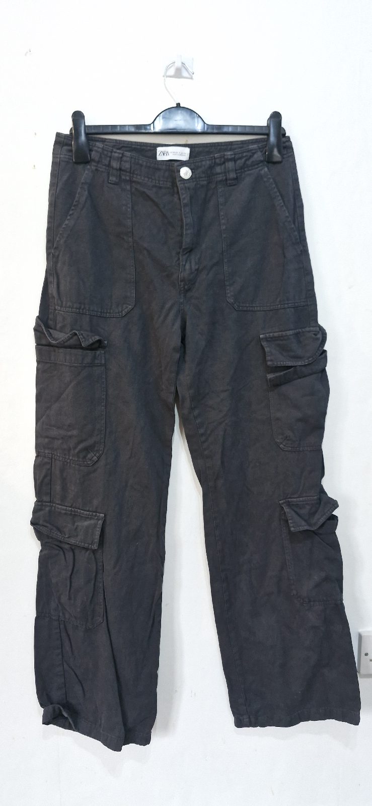 Zara ladies size  euro 40 ( uk12) black  wide leg cargo trousers excellent condition