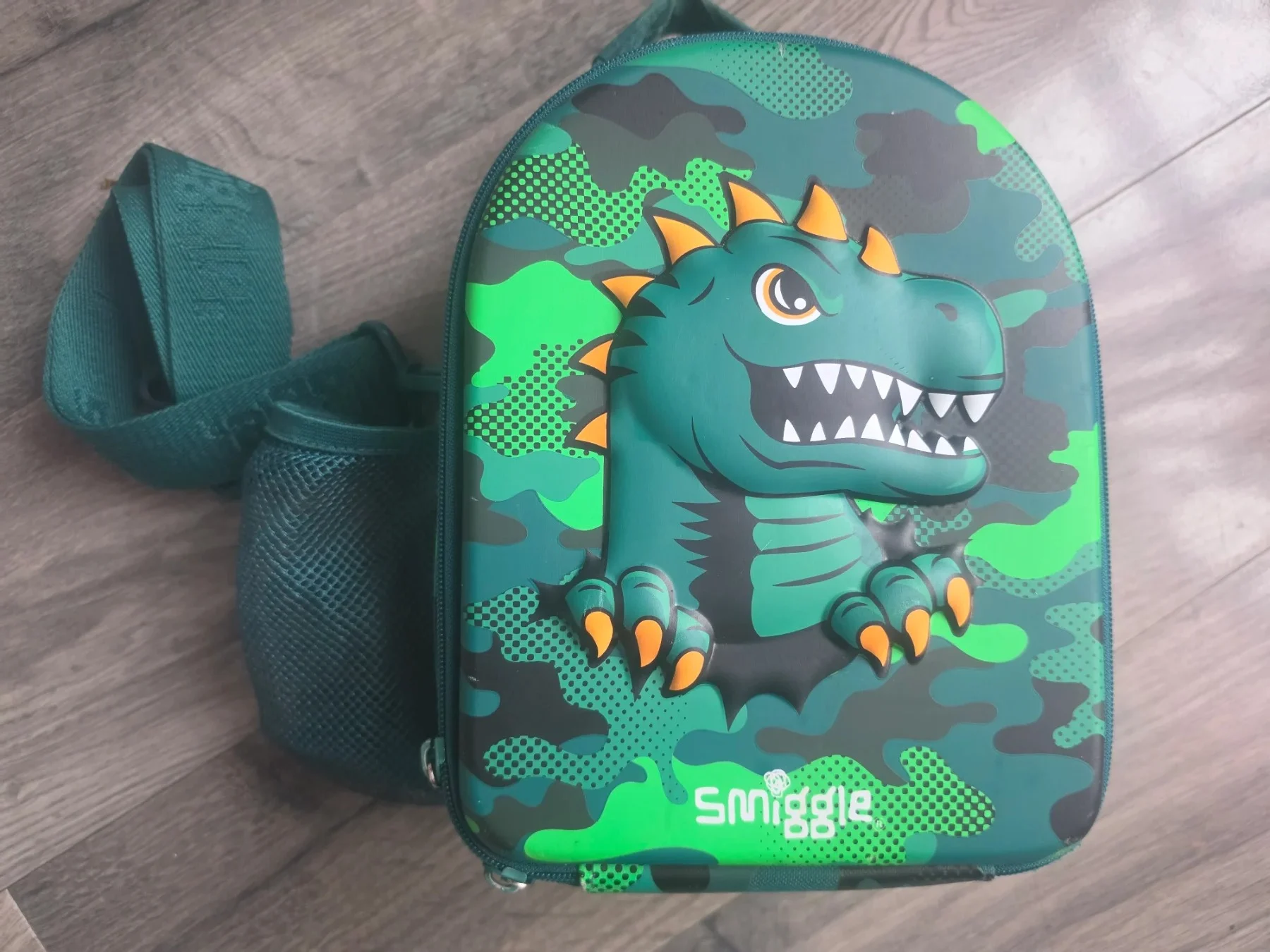 Smiggle bag