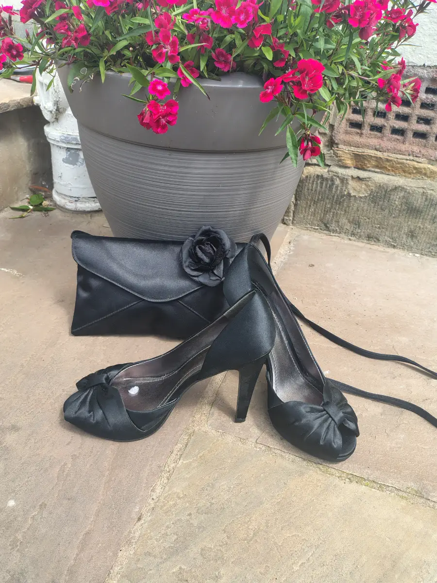 Nine West black heels Kurt Keiger size 5
