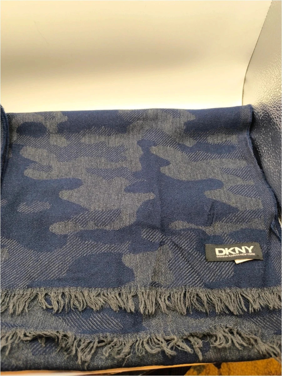Preloved dkny scarf/shawl