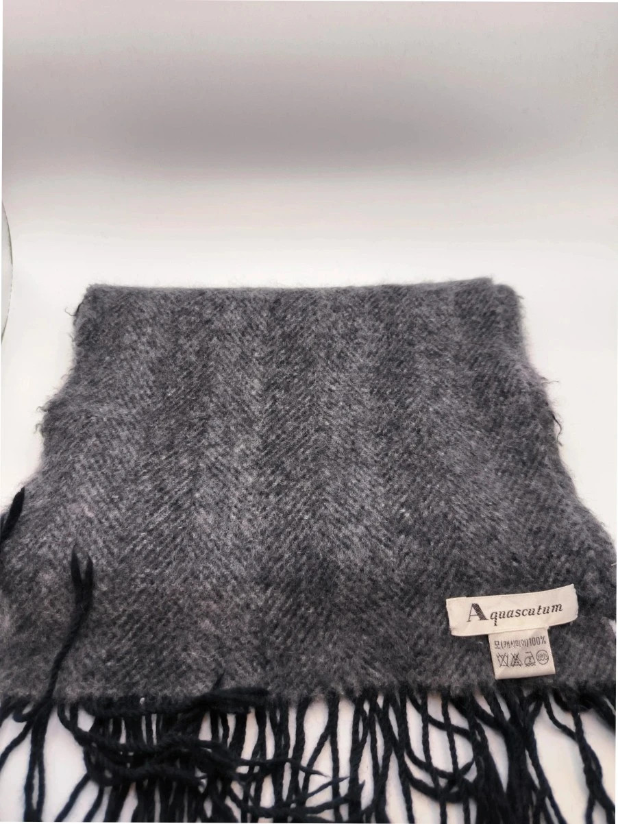 Vintage Aquascutum scarf dry cleaned prior to listing