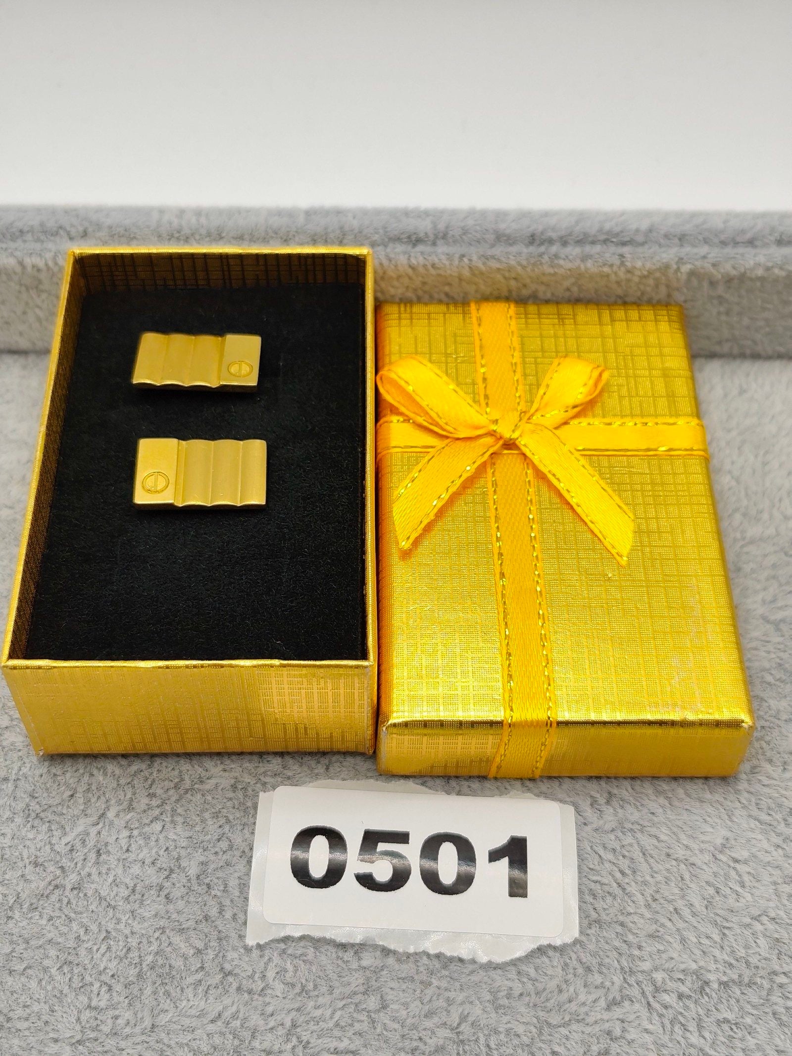 Dunhill Gold Tone Men's Cufflinks Set One Size with Gift Box