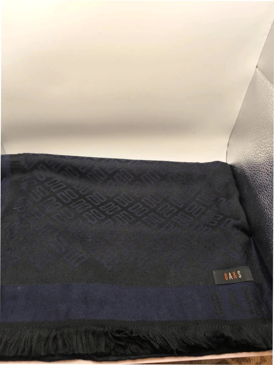Daks vintage lightweight blue and black vintage scarf