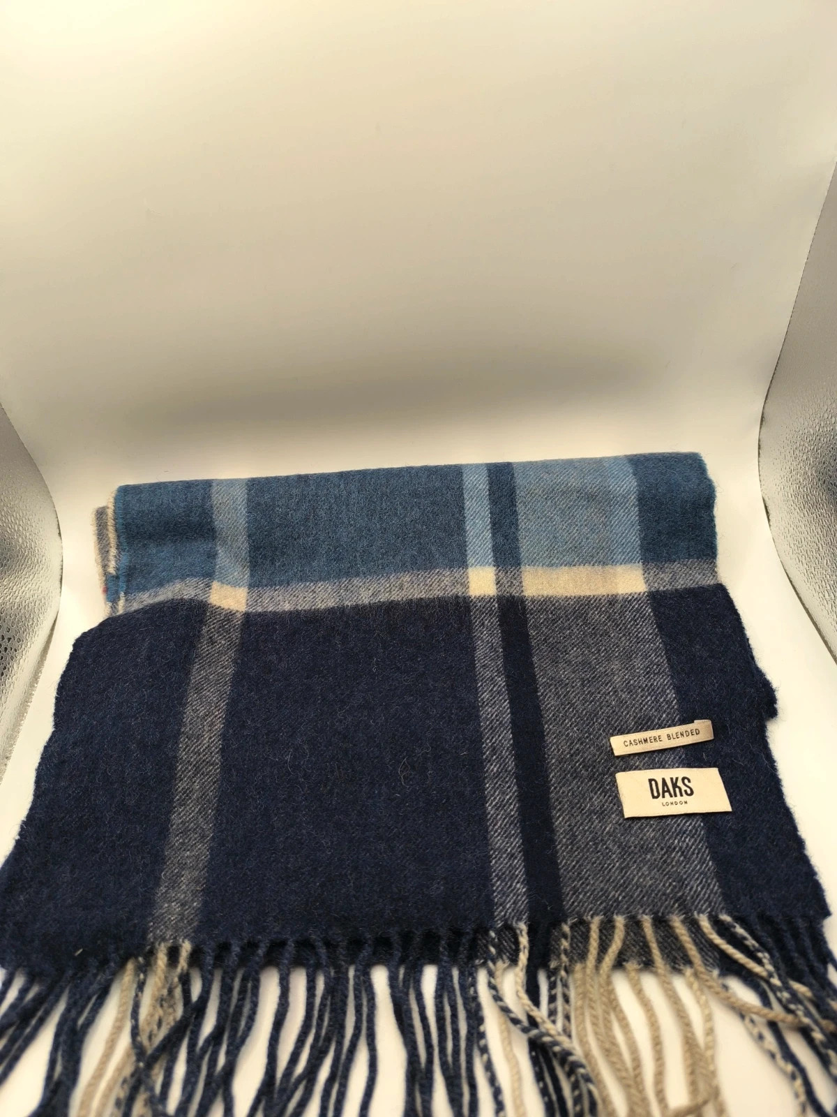 Daks vintage scarf great vintage condition