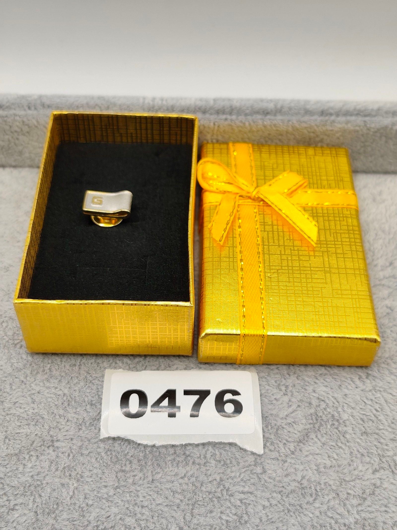 Gold & Silver Tone Metal Men's Tie Clip with G Logo Other