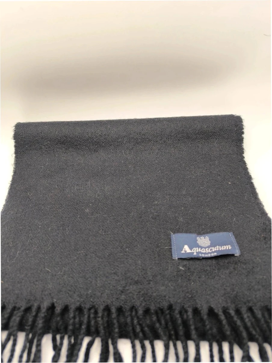 Soft Aquascutum vintage scarf