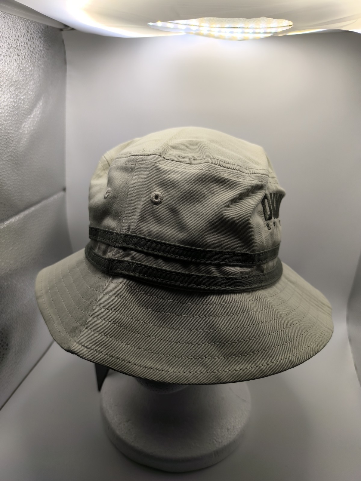 DKNY Bucket Hat Brand New One Size In Stone