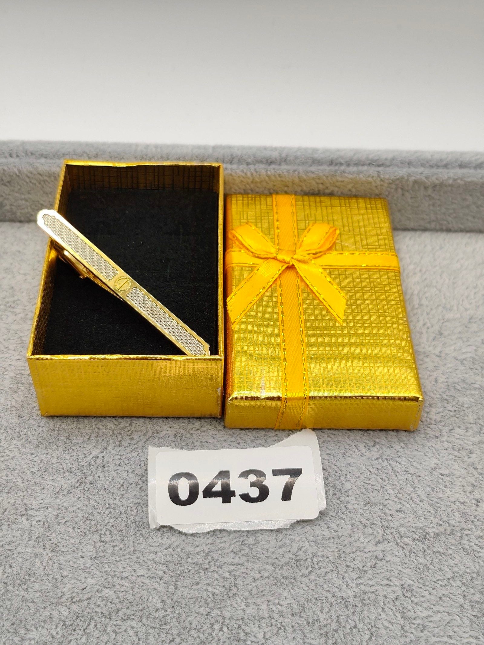 Dunhill Gold & Silver Tone Textured Tie Clip Men