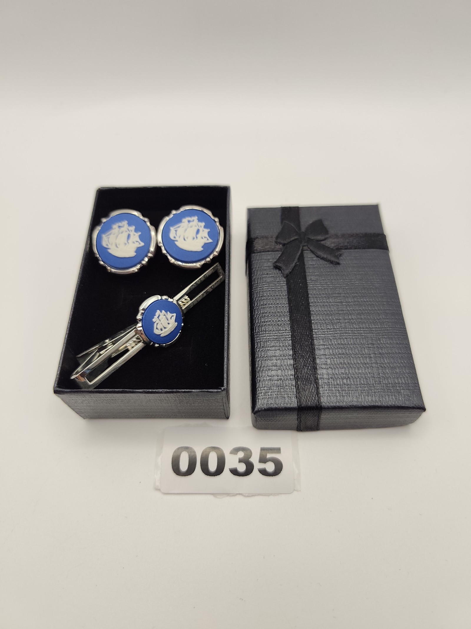 Wedgwood Blue & White Ship Cufflinks & Tie Clip Set Other