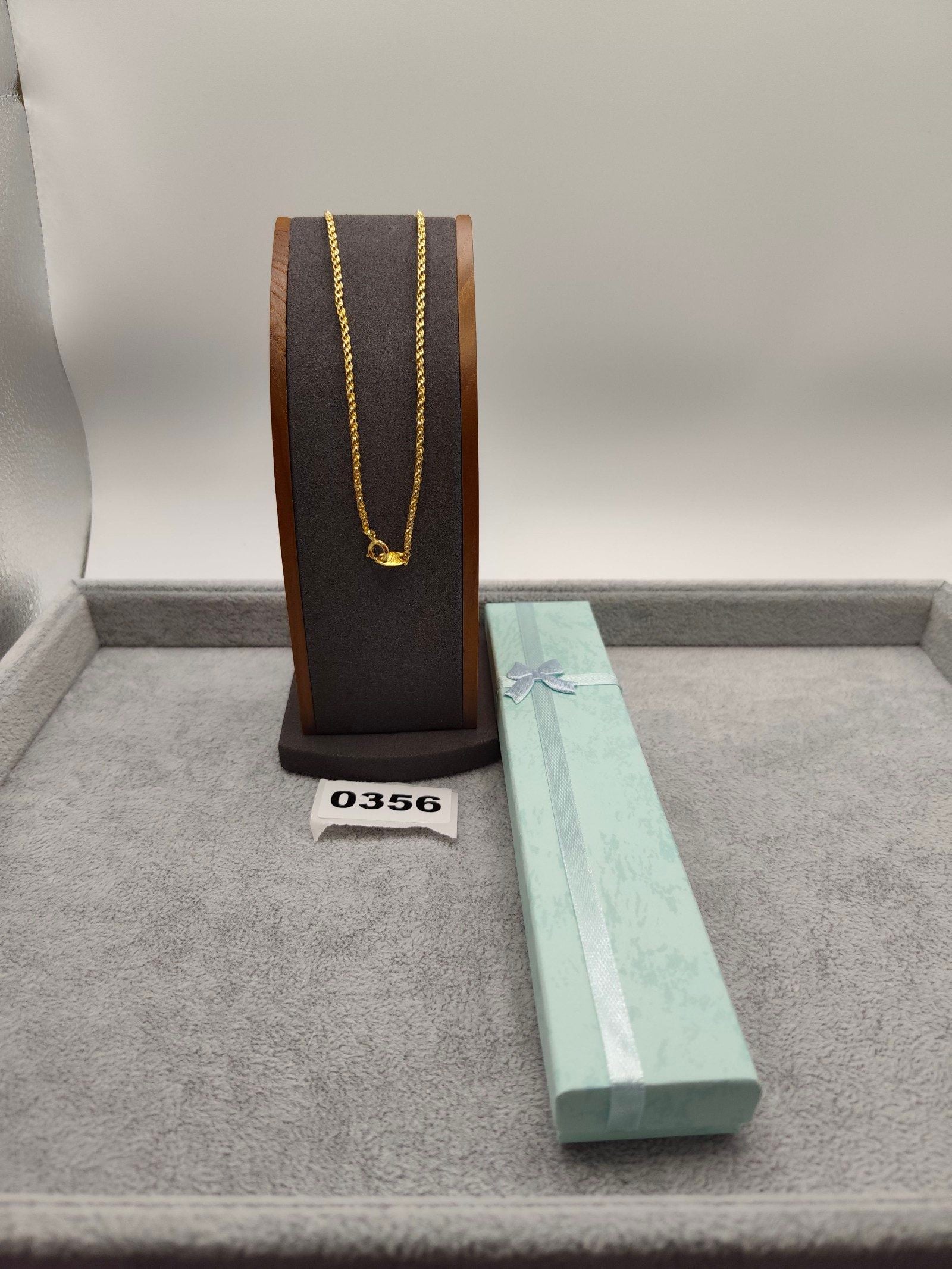 Trifari Women's Gold Tone Chain Necklace 17 in with Gift Box