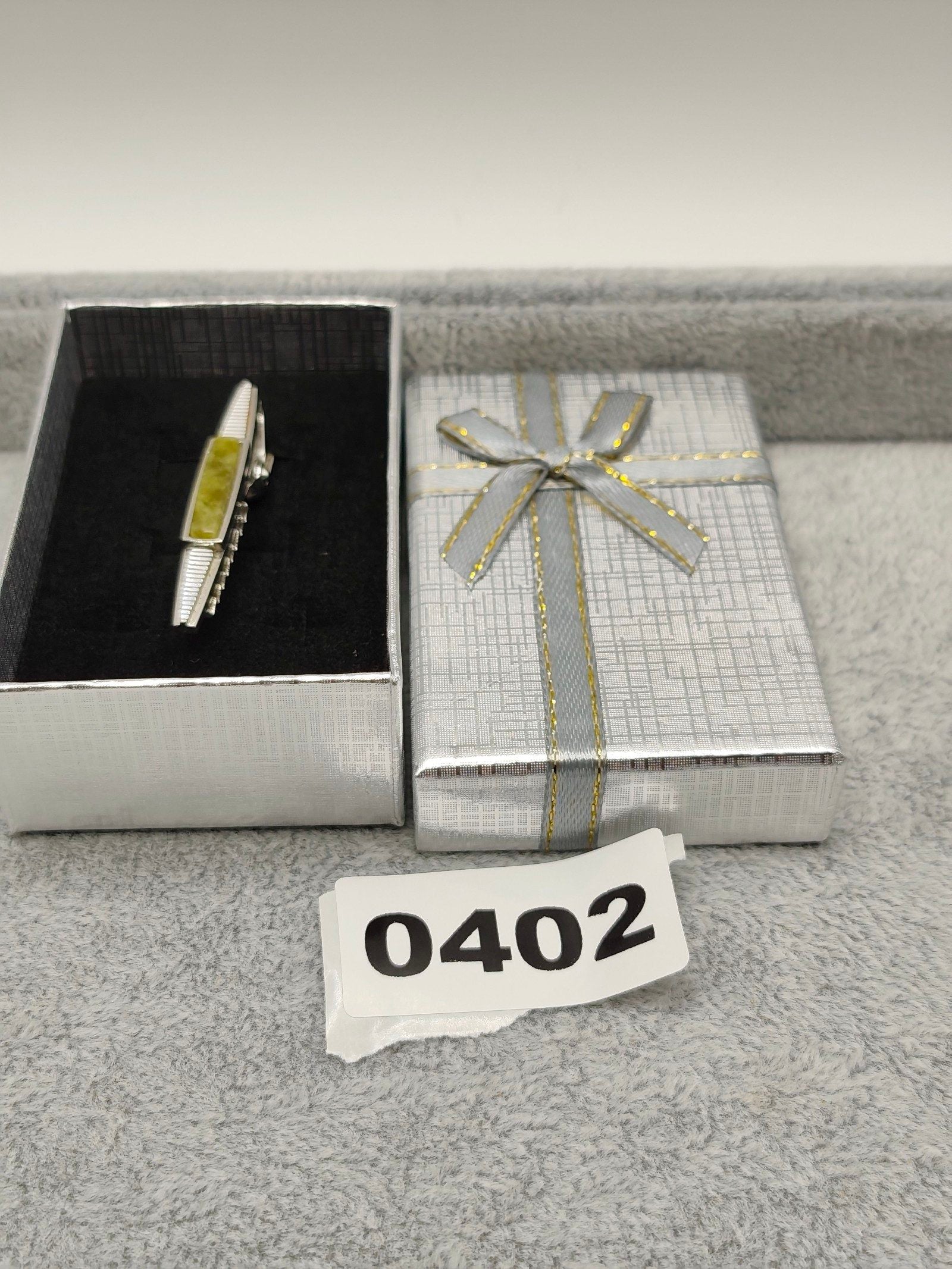 Vintage Silver tone & Green Stone Men's Tie Clip