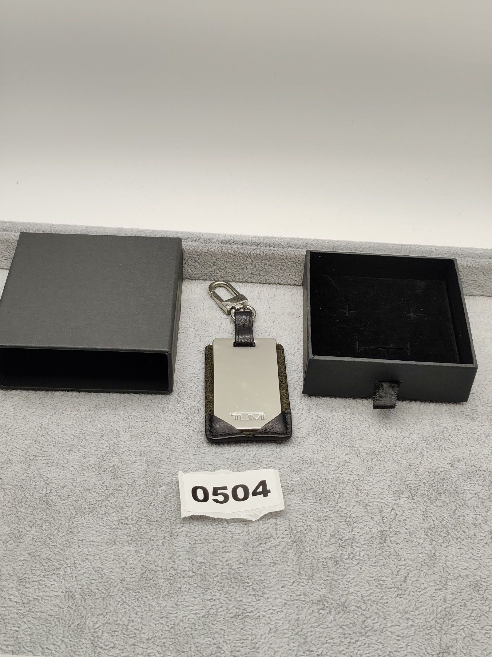 Tumi Silver & Black Metal & Leather Key Chain Unisex