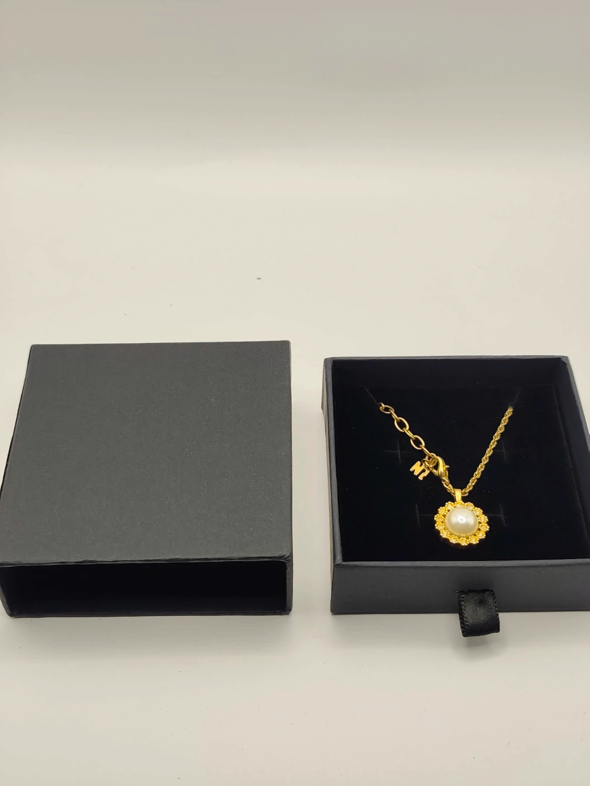 Vintage Nina Ricci Faux Pearl & Rhinestone Pendant Necklace Gold Tone 1990s