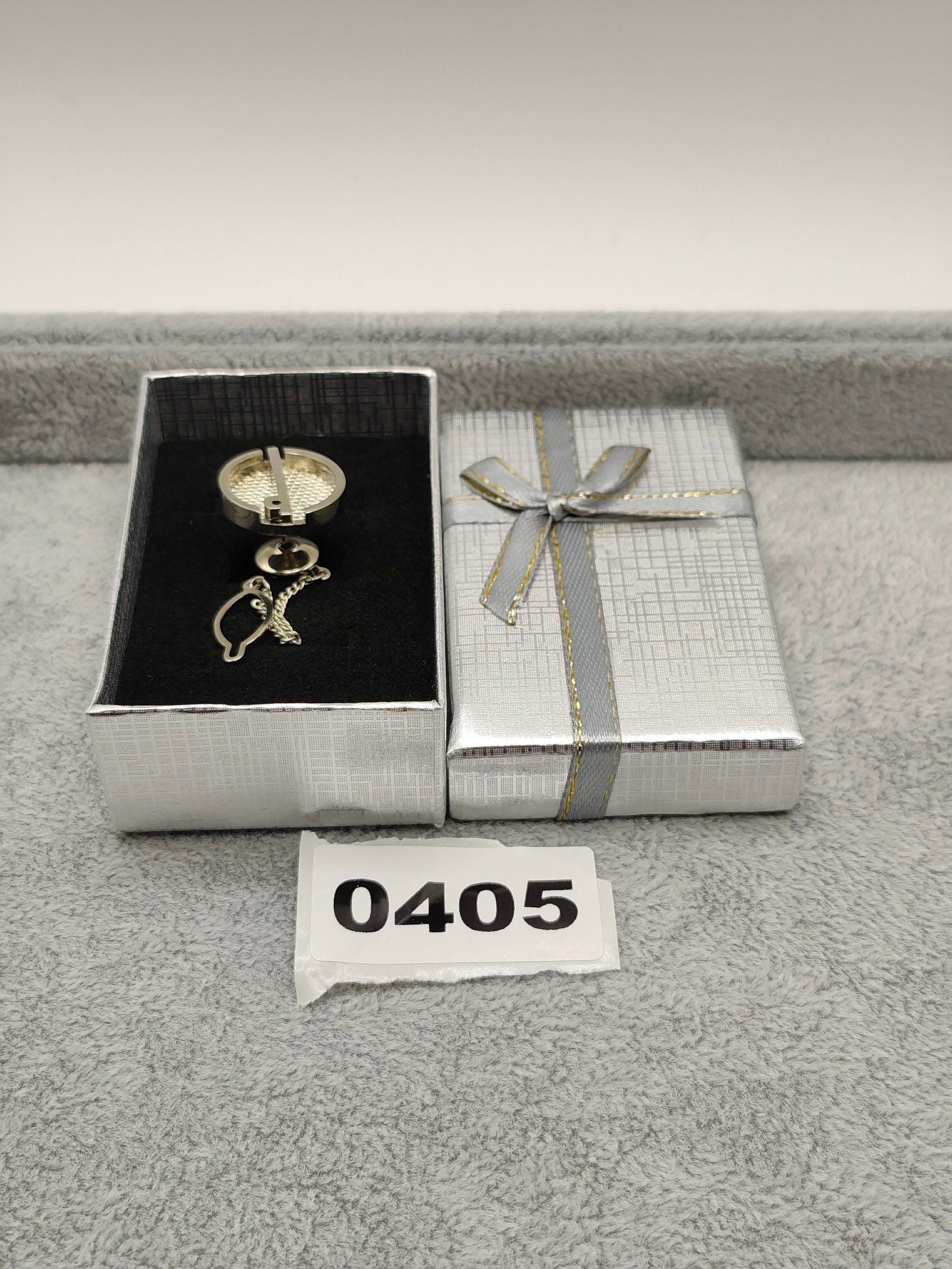 Dunhill Circular Tie Tack with Chain & Gift Box Other Size