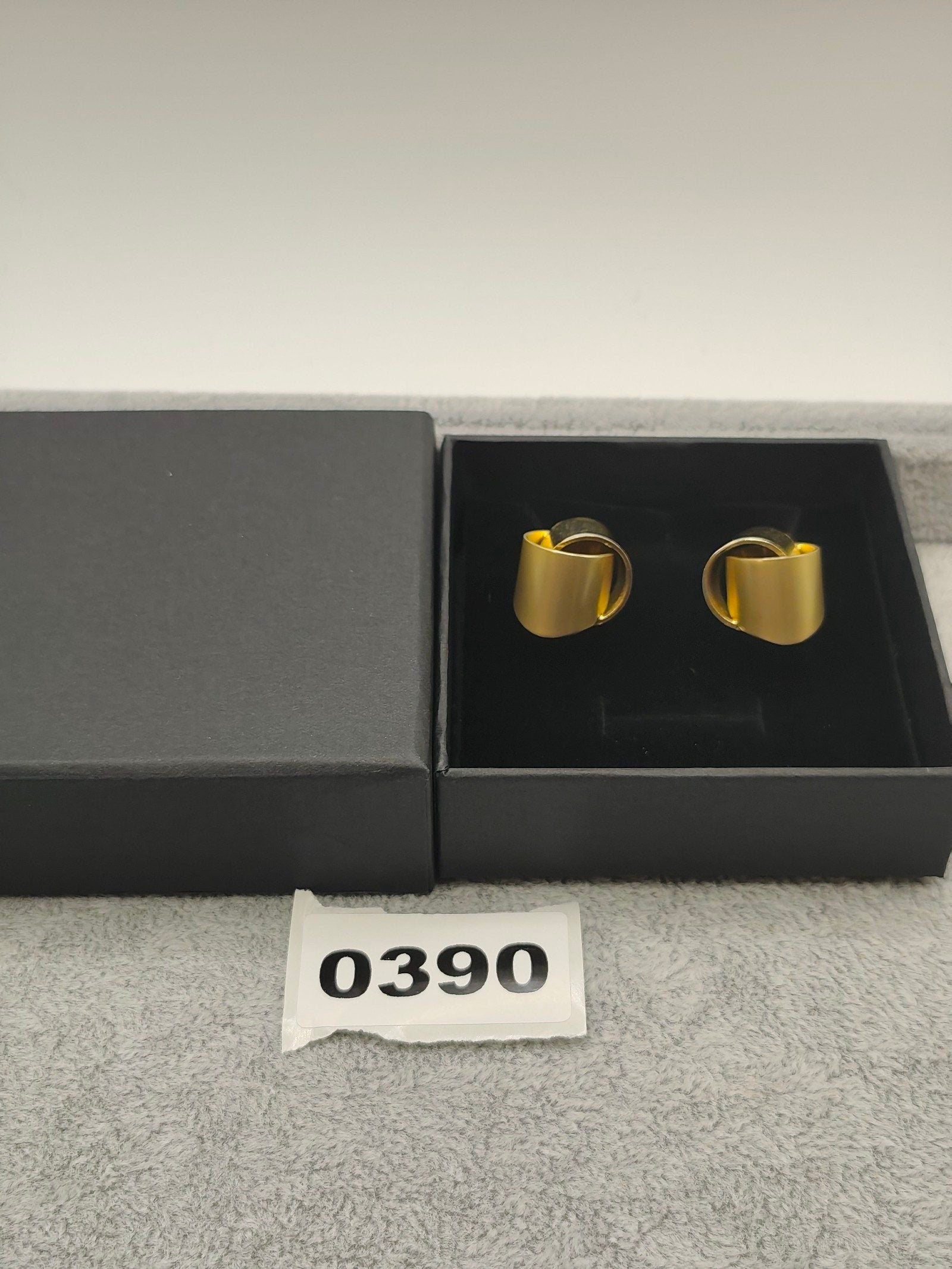 Rol Gold Tone Clip On Earrings Unisex Other