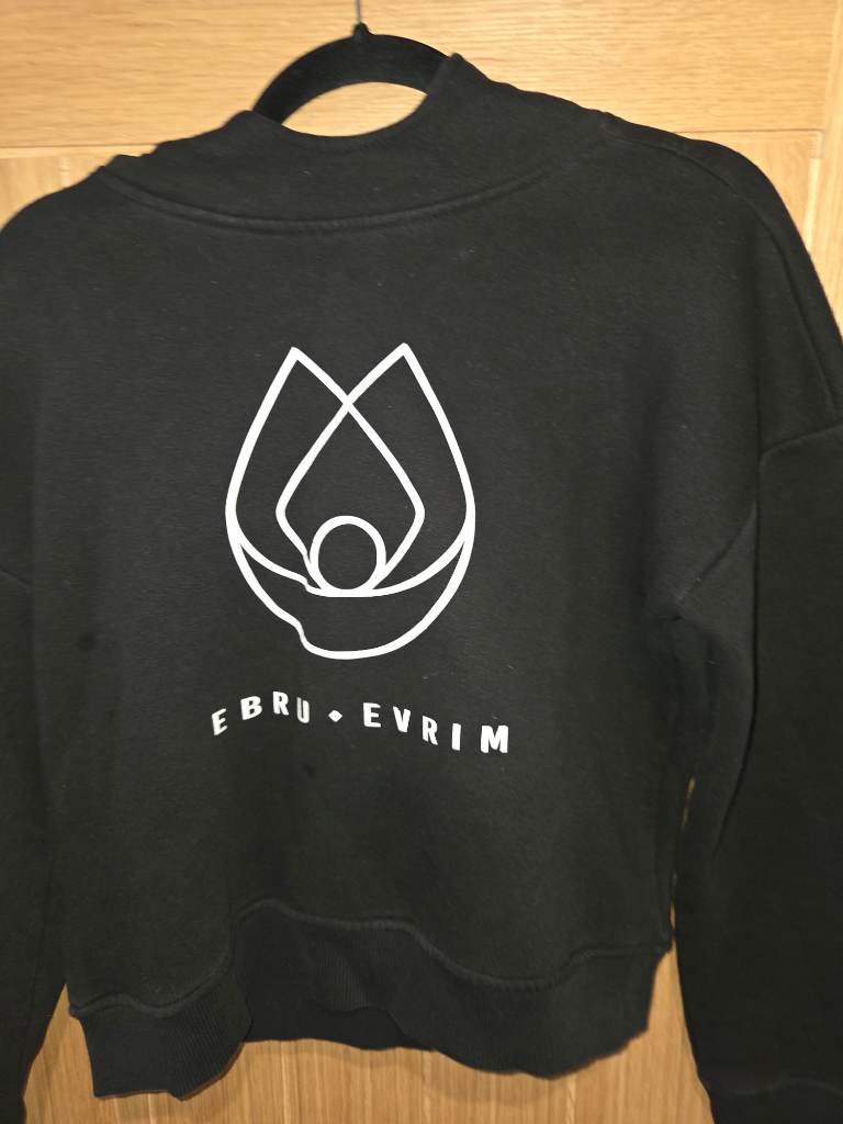 Lovely ladies Ebru Evrim cropped hoodie uk large