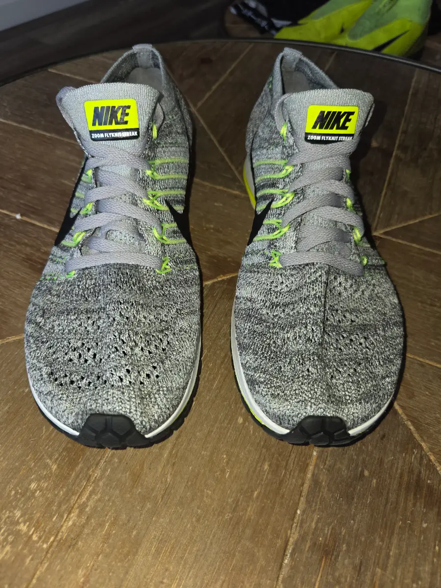Superb Nike Zoom Flyknit streak running trainers uk 7.5